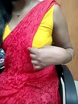 Snapshot of Tamilmallu-duskygirl03 chatting on June 30, 5:41 am Tamilmallu-duskygirl03 online show from June 30, 5:41 am