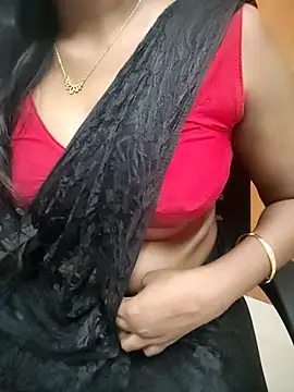 Snapshot of Tamilmallu-duskygirl03 chatting on July 12, 8:38 am Tamilmallu-duskygirl03 online show from July 12, 8:38 am