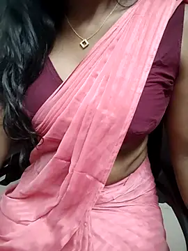 Snapshot of Tamilmallu-duskygirl03 chatting on July 20, 11:12 am Tamilmallu-duskygirl03 online show from July 20, 11:12 am