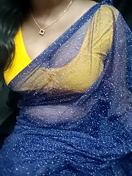 Snapshot of Tamilmallu-duskygirl03 chatting on July 24, 5:49 am Tamilmallu-duskygirl03 online show from July 24, 5:49 am