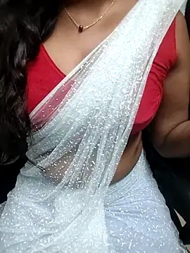 Snapshot of Tamilmallu-duskygirl03 chatting on July 29, 6:17 pm Tamilmallu-duskygirl03 online show from July 29, 6:17 pm