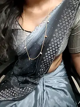 Snapshot of Tamilmallu-duskygirl03 chatting on July 31, 5:07 am Tamilmallu-duskygirl03 online show from July 31, 5:07 am