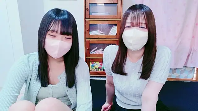 Snapshot of KaYo_sorriso chatting on May 16, 6:10 am KaYo sorriso online show from May 16, 6:10 am