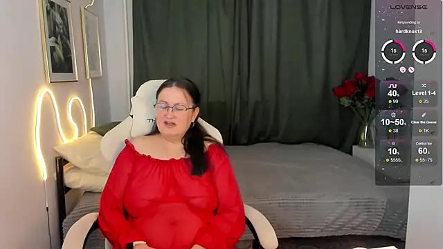 hottyannaa online show from March 12, 2:39 am