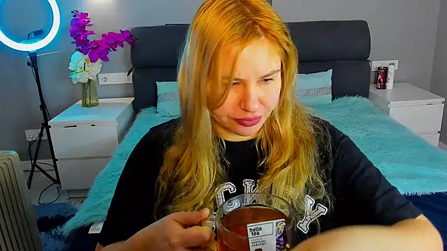 Passion-Blondy online show from February 5, 12:04 am