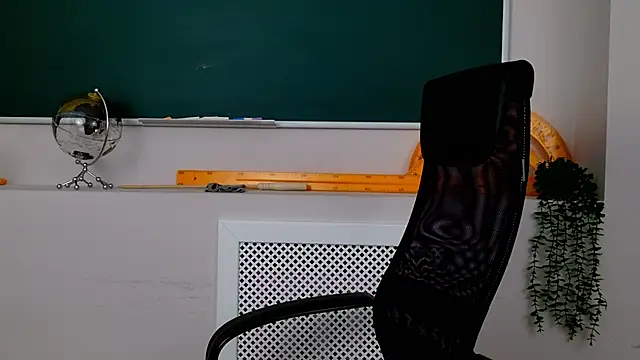 ClaireMathis online show from January 13, 2:55 pm