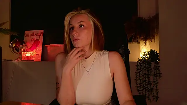 ClaireMathis online show from July 29, 2:37 pm
