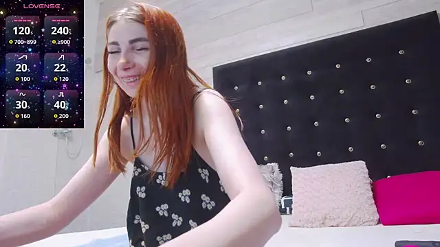 Snapshot of Ella_Lizzie chatting on July 27, 7:21 pm Ella Lizzie online show from July 27, 7:21 pm