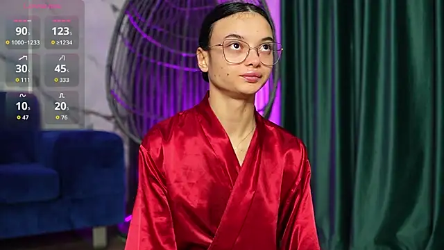 Snapshot of RachelRavee chatting on October 22, 4:24 am RachelRavee online show from October 22, 4:24 am