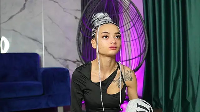 Snapshot of RachelRavee chatting on October 27, 5:11 am RachelRavee online show from October 27, 5:11 am