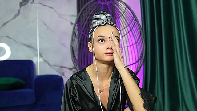 Snapshot of RachelRavee chatting on November 1, 5:20 am RachelRavee online show from November 1, 5:20 am