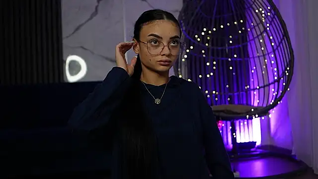 Snapshot of RachelRavee chatting on December 1, 5:12 am RachelRavee online show from December 1, 5:12 am