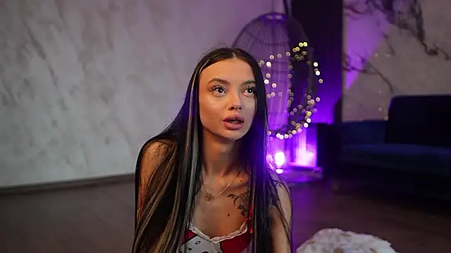 RachelRavee online show from February 25, 5:17 am