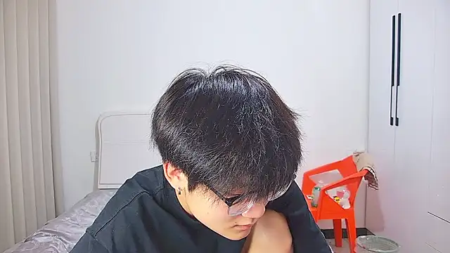 Snapshot of KK-cuteboy chatting on May 28, 12:46 pm KK-cuteboy online show from May 28, 12:46 pm