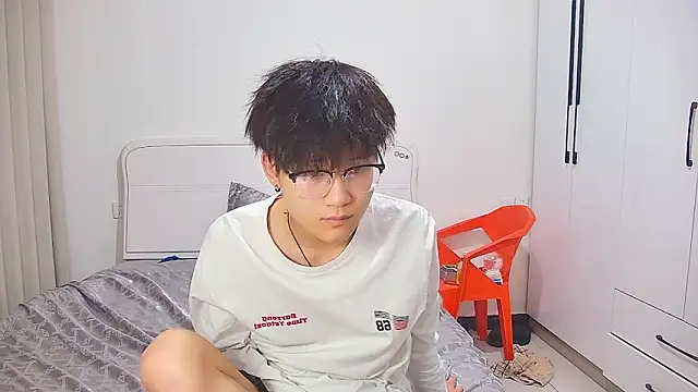 Snapshot of KK-cuteboy chatting on June 9, 11:33 am KK-cuteboy online show from June 9, 11:33 am