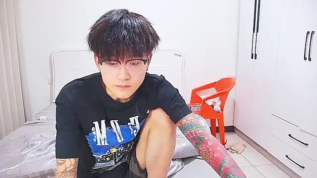 Snapshot of KK-cuteboy chatting on June 12, 5:17 am KK-cuteboy online show from June 12, 5:17 am