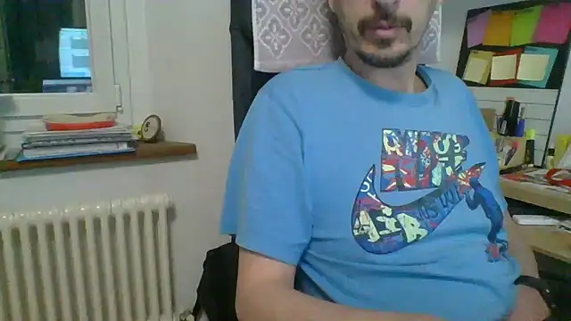 Snapshot of Kawayleo chatting on May 9, 10:20 am Kawayleo online show from May 9, 10:20 am