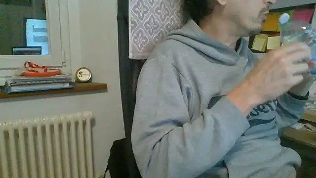 Snapshot of Kawayleo chatting on June 9, 8:26 am Kawayleo online show from June 9, 8:26 am