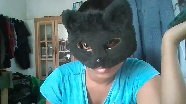 Snapshot of Nora-2003 chatting on March 10, 4:06 am Nora-2003 online show from March 10, 4:06 am