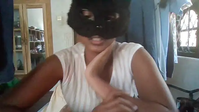 Snapshot of Nora-2003 chatting on March 11, 4:40 am Nora-2003 online show from March 11, 4:40 am