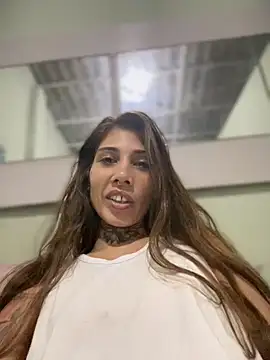 Snapshot of casalskunk chatting on May 24, 8:58 pm casalskunk online show from May 24, 8:58 pm