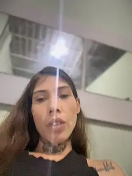 Snapshot of casalskunk chatting on June 2, 10:56 pm casalskunk online show from June 2, 10:56 pm