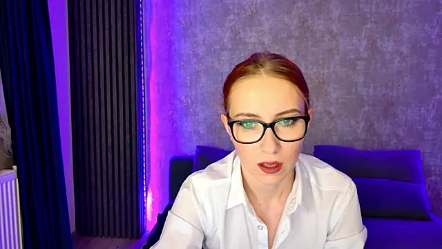 Snapshot of scarleteyes_ chatting on November 10, 5:06 am scarleteyes online show from November 10, 5:06 am