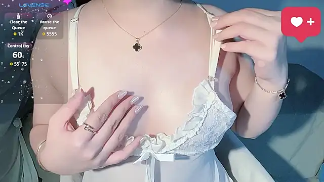 BeChinh Lee online show from November 12, 3:23 pm