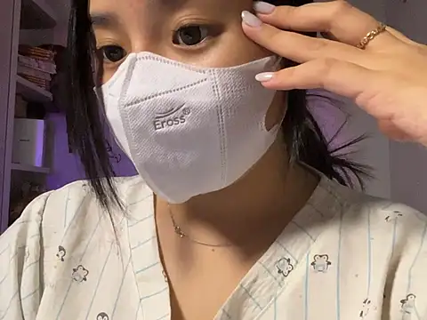 Snapshot of BeChinh_Lee chatting on June 22, 5:21 pm BeChinh Lee online show from June 22, 5:21 pm