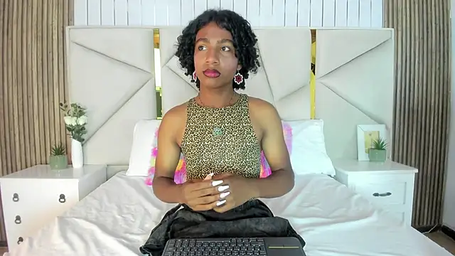 Snapshot of rebeca_brown_ chatting on October 9, 12:14 pm rebeca brown  online show from October 9, 12:14 pm