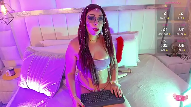  nicole moon online show from October 31, 1:34 pm