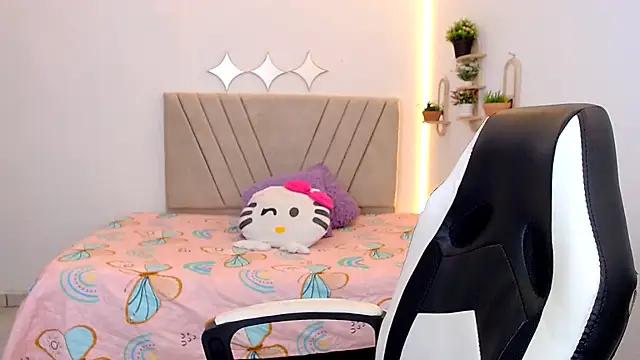 Snapshot of zara_cute chatting on June 17, 12:07 pm zara cute online show from June 17, 12:07 pm