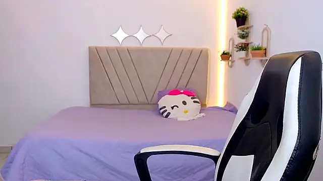 Snapshot of zara_cute chatting on July 1, 12:07 pm zara cute online show from July 1, 12:07 pm
