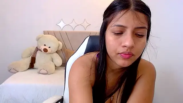 Snapshot of zara_cute chatting on July 16, 12:22 pm zara cute online show from July 16, 12:22 pm