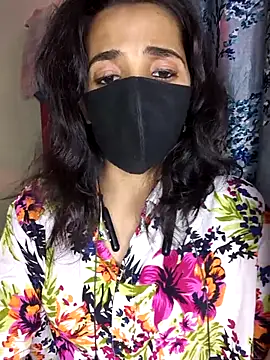 Snapshot of Royal_Shona chatting on October 18, 7:03 pm Royal Shona online show from October 18, 7:03 pm