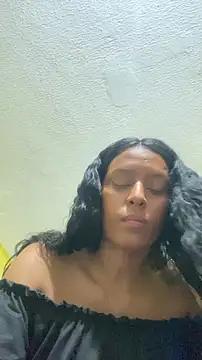 Snapshot of thepicis chatting on October 28, 11:51 pm thepicis online show from October 28, 11:51 pm