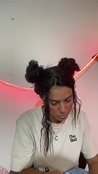 Snapshot of thepicis chatting on November 8, 11:36 pm thepicis online show from November 8, 11:36 pm