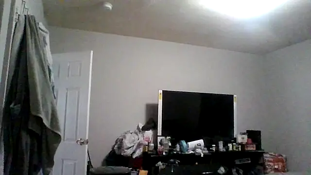 Snapshot of dezzidavill chatting on July 28, 1:21 pm dezzidavill online show from July 28, 1:21 pm