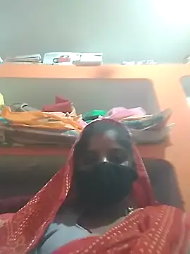 Snapshot of nainshilodhi28 chatting on October 21, 7:53 am nainshilodhi28 online show from October 21, 7:53 am