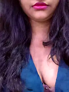 Snapshot of naina5 chatting on October 16, 11:00 am naina5 online show from October 16, 11:00 am