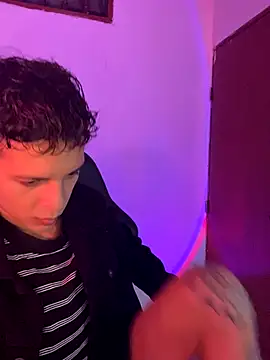 Snapshot of tylernova chatting on November 5, 4:01 am tylernova online show from November 5, 4:01 am