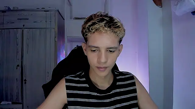 tylernova online show from January 18, 3:54 am