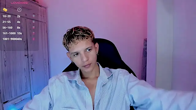 tylernova online show from March 2, 4:25 am