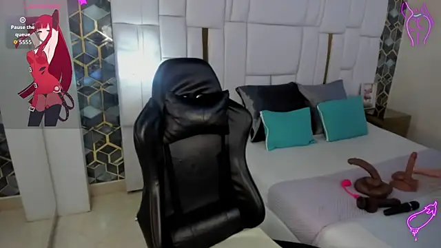 Snapshot of emily_parks666 chatting on November 21, 9:57 pm emily parks666 online show from November 21, 9:57 pm