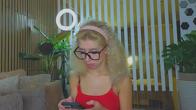 Violetttttta online show from October 12, 8:41 pm