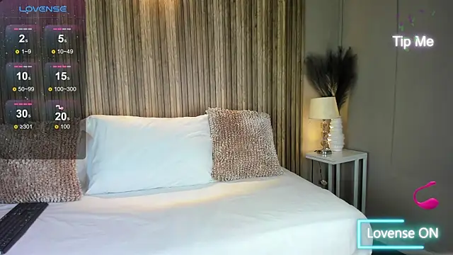 VanneCamiel online show from November 12, 11:32 am