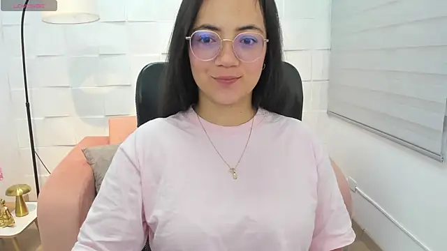 Snapshot of Sasha_Grace chatting on May 18, 1:06 pm Sasha Grace online show from May 18, 1:06 pm