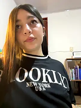   Lorelain   online show from November 12, 10:09 pm