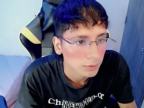 Snapshot of Nani_big chatting on November 8, 3:45 pm Nani big online show from November 8, 3:45 pm