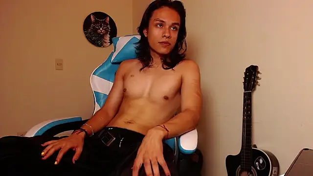 tom 1945 online show from October 11, 4:01 am